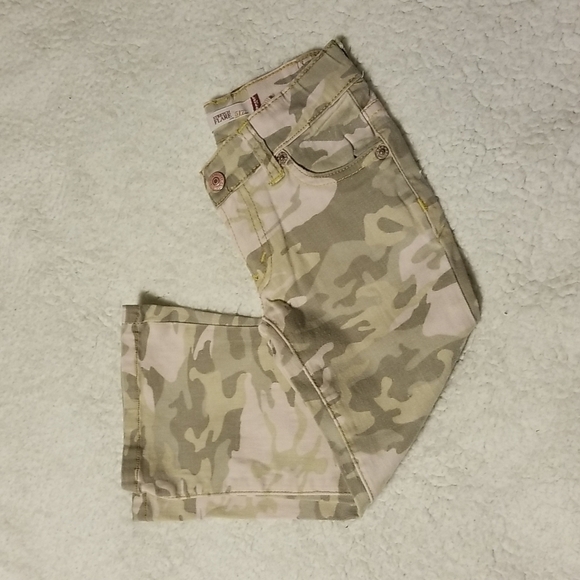 Levi's Girl's Stretch Flare Camo Jeans - Picture 1 of 12